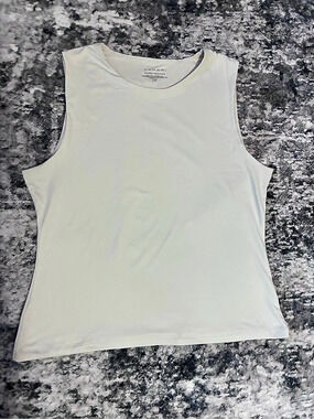 Tahari Modern Essentials in Tan Large Like New